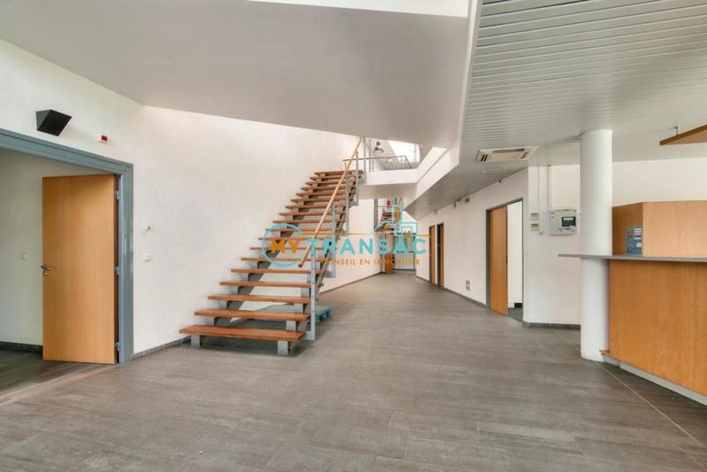 Local d'activité / Entrepôt - 3 384 m²