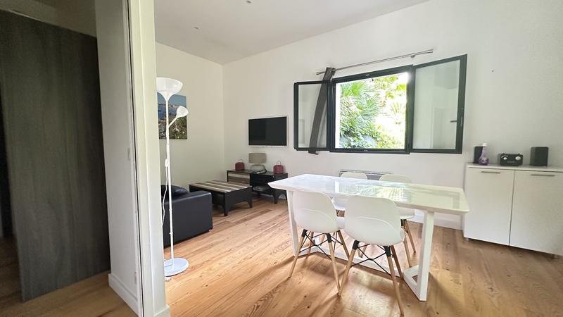 Maison d'architecte - 220 m² - 7 pièces