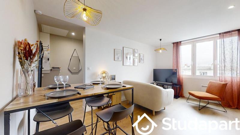 Chambre - 10 m² - 1 pièce