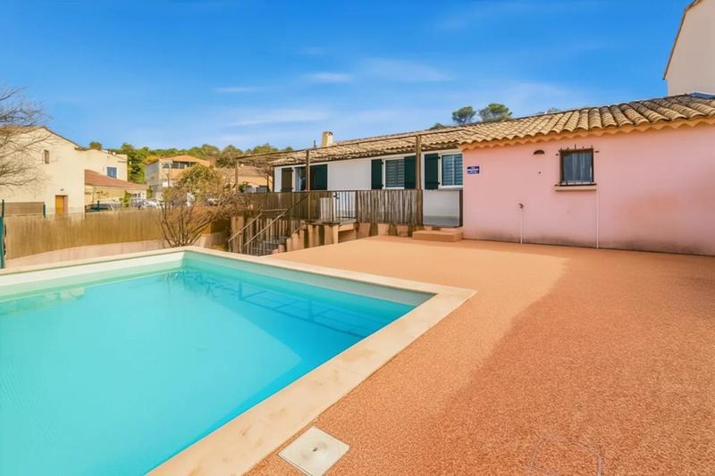 Maison - 94 m² - 4 pièces