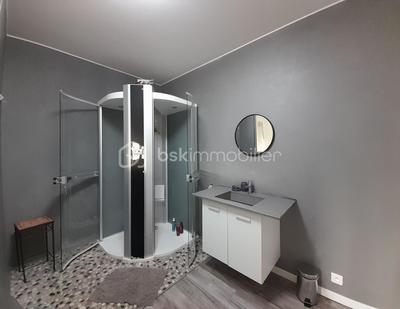 Maison - 163 m² - 5 pièces