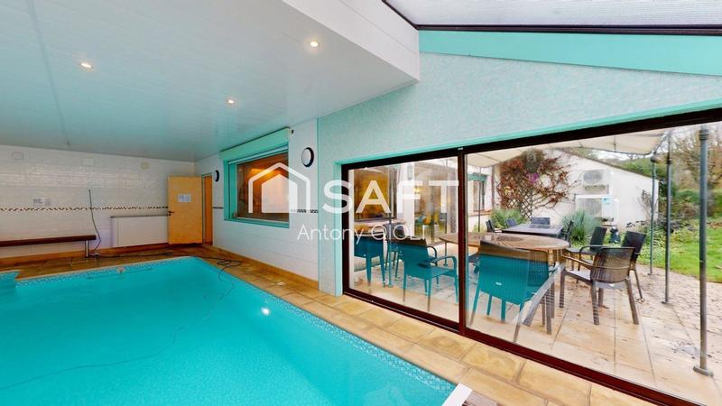 Maison - 367 m² - 16 pièces