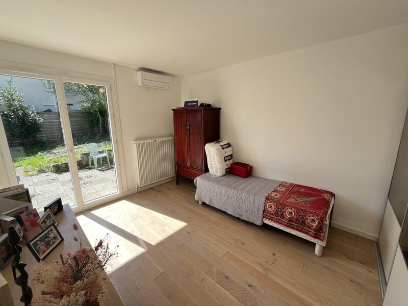 Maison contemporaine - 214 m² - 9 pièces