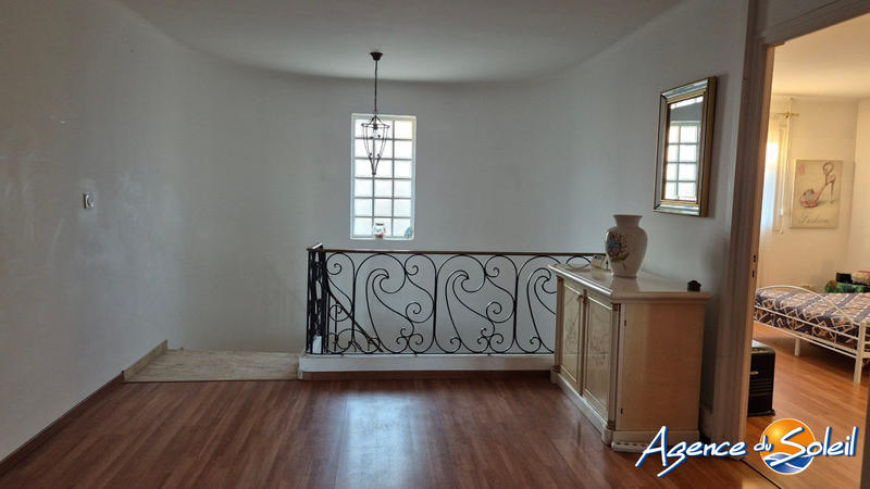 Maison - 272 m² - 8 pièces