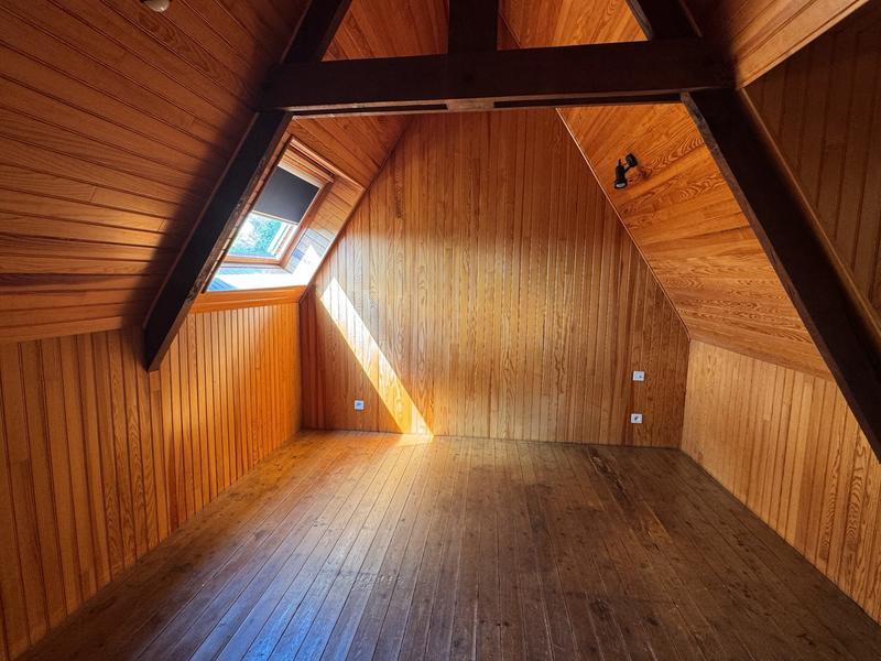 Maison - 145 m² - 9 pièces