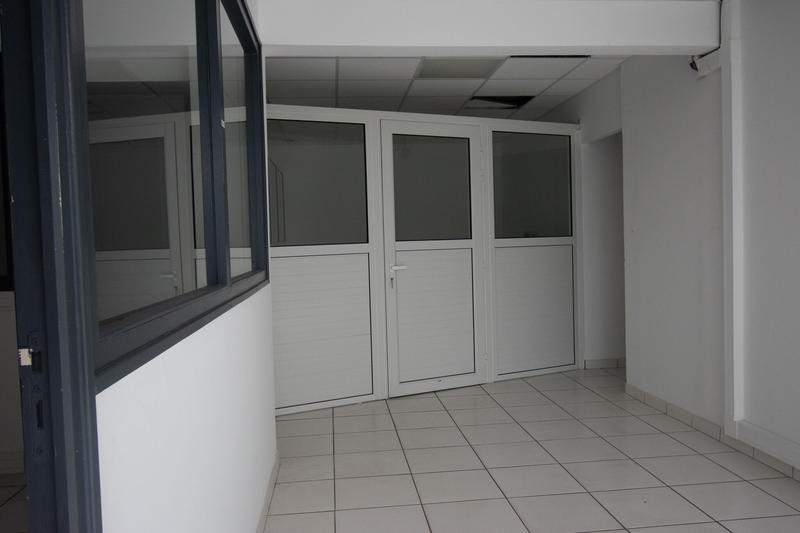 Bureau - 84 m²