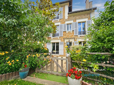 Maison bourgeoise - 237 m² - 9 pièces