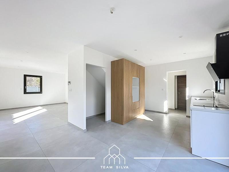 Villa - 100 m² - 5 pièces