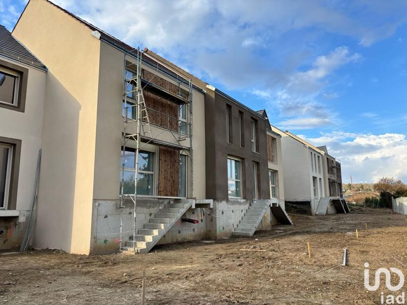 Maison - 95 m² - 5 pièces