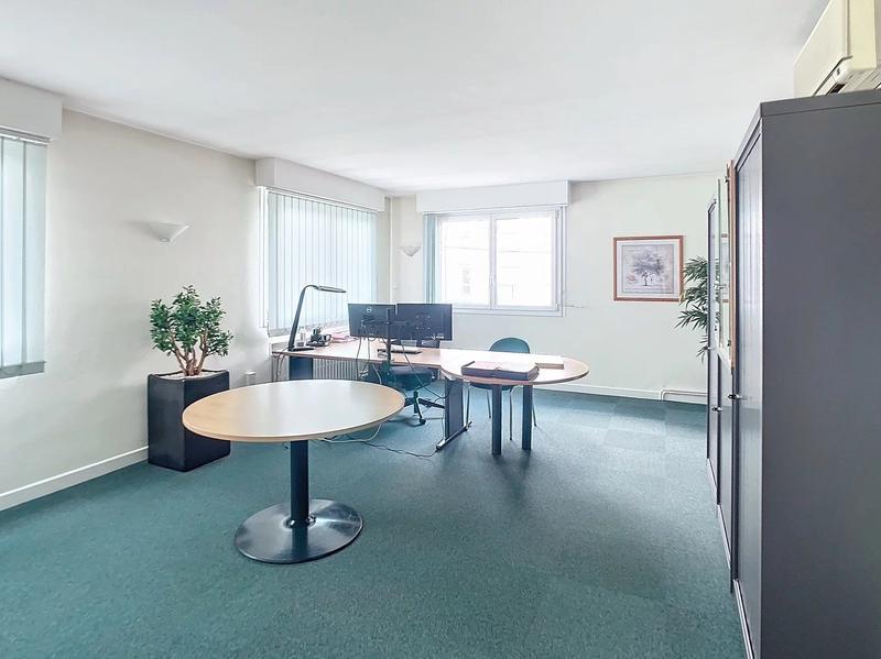 Bureau - 515 m² - 14 pièces