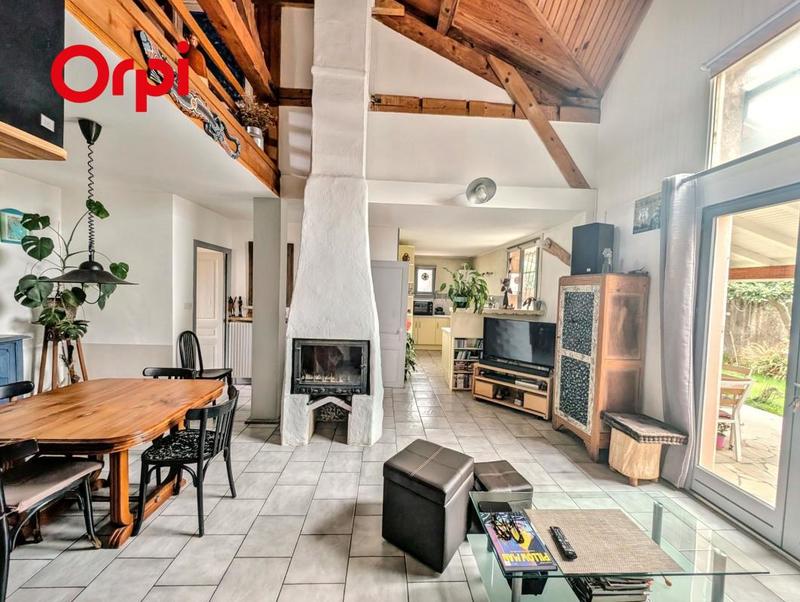 Maison - 96 m² - 4 pièces