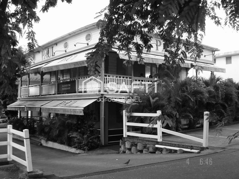 Local commercial - 467 m² - 8 pièces