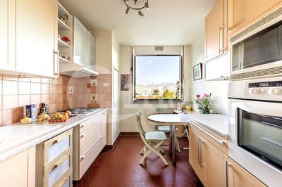 Appartement - 75 m² - 3 pièces