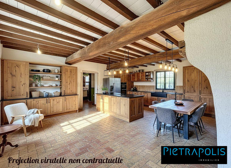 Maison - 256 m² - 8 pièces