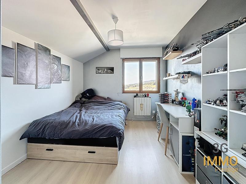 Maison - 102 m² - 7 pièces