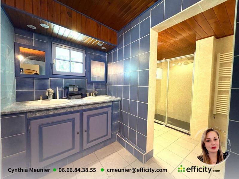 Maison - 324 m² - 11 pièces