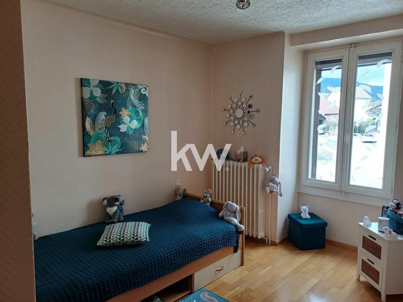 Maison - 339 m² - 15 pièces