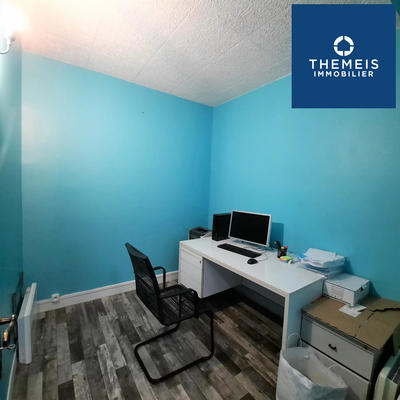 Local commercial - 84 m² - 3 pièces