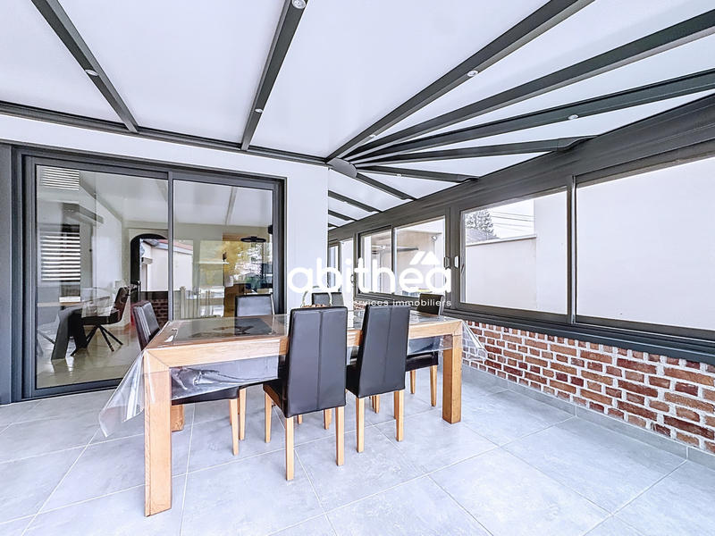 Maison - 181 m² - 7 pièces