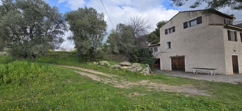 Maison - 180 m² - 7 pièces