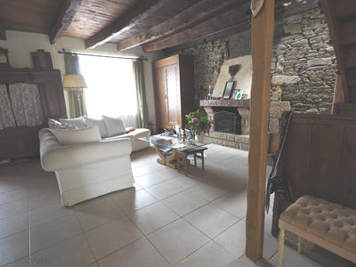 Maison - 248 m² - 8 pièces
