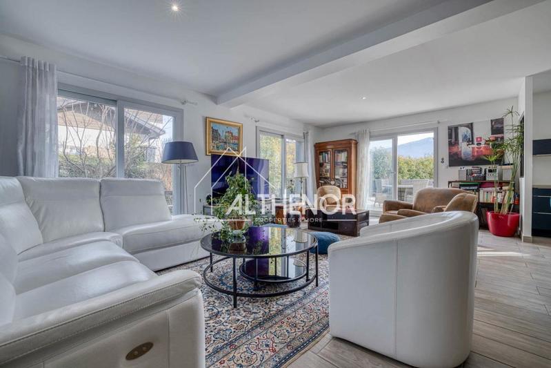 Villa - 104 m² - 4 pièces