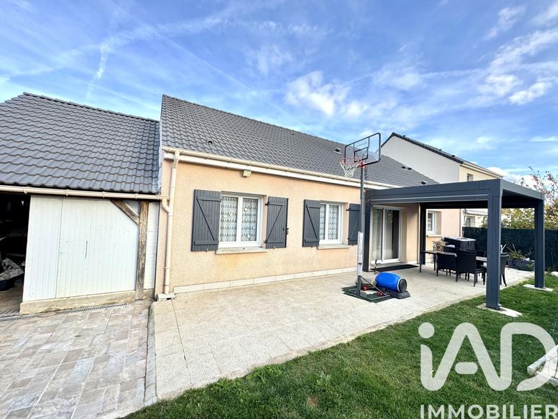 Maison - 98 m² - 4 pièces