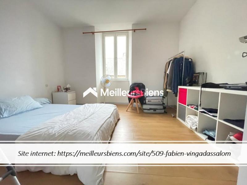 Immeuble - 196 m² - 7 pièces