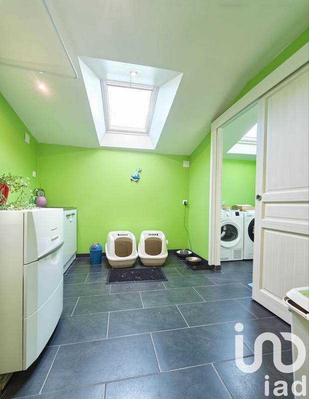 Maison - 212 m² - 6 pièces