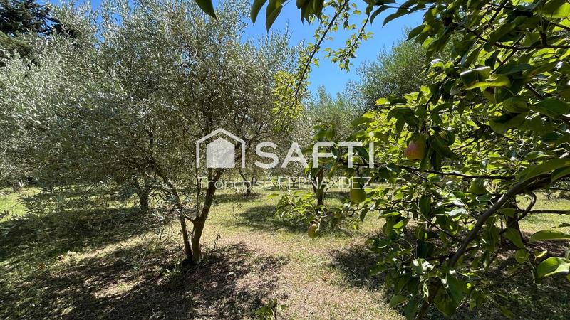 Maison - 465 m² - 22 pièces