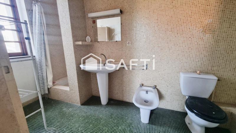 Maison - 236 m² - 8 pièces