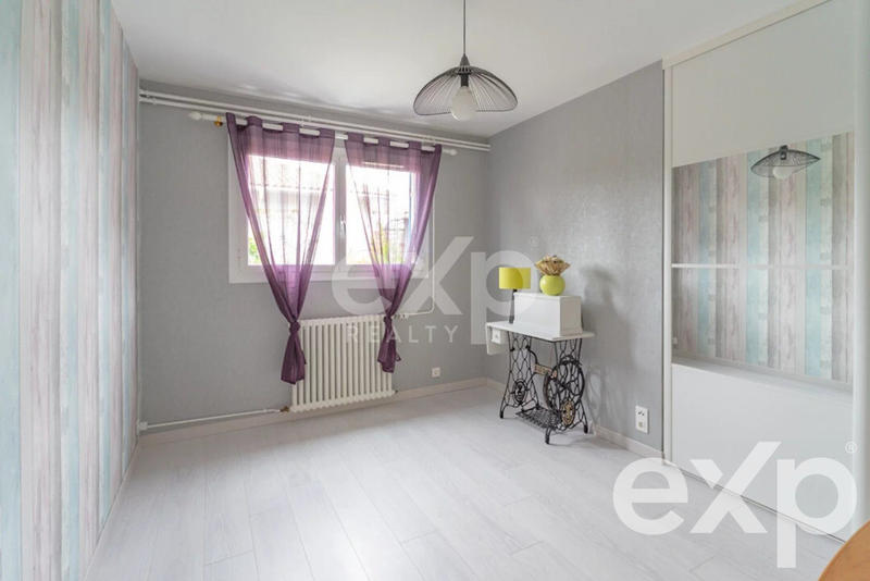 Maison - 161 m² - 7 pièces