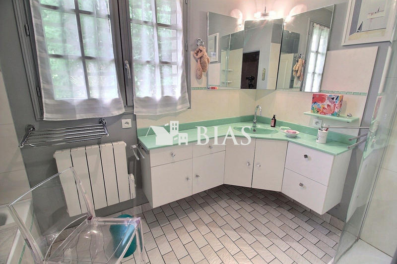 Maison traditionnelle - 105 m² - 4 pièces