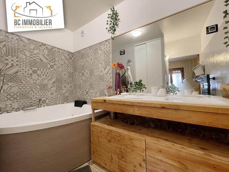 Appartement - 144 m² - 6 pièces