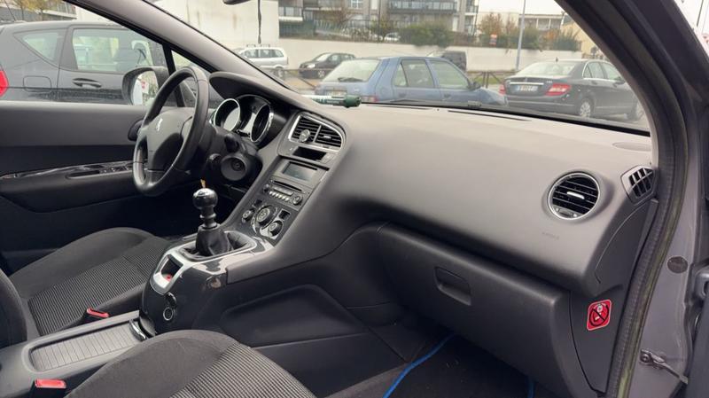 Peugeot 5008 1.6 Thp 156 Active