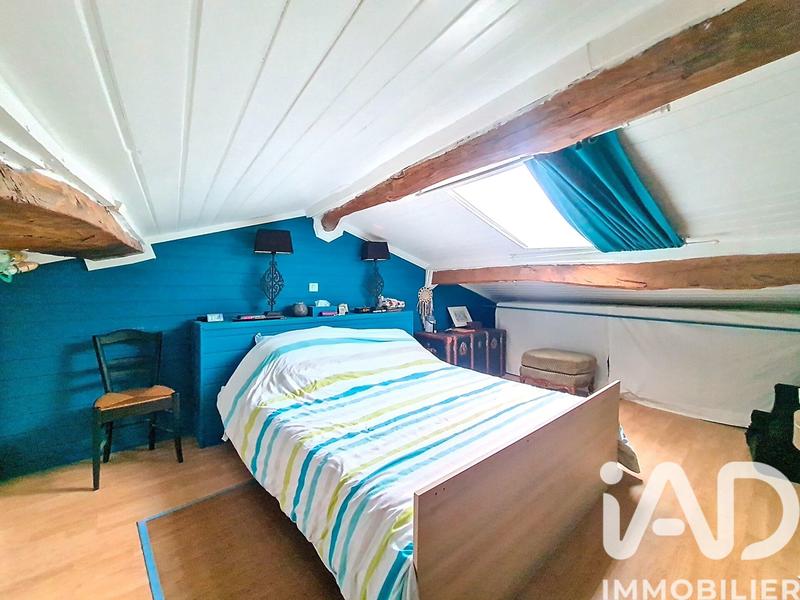 Maison - 275 m² - 11 pièces