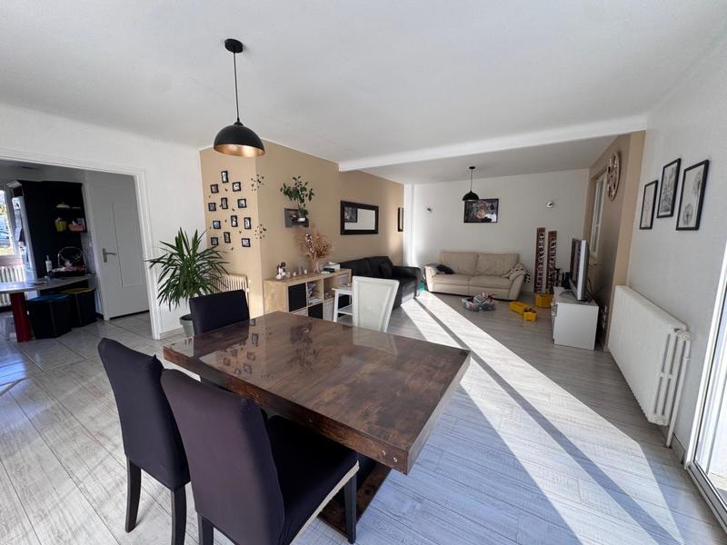 Maison - 171 m² - 6 pièces