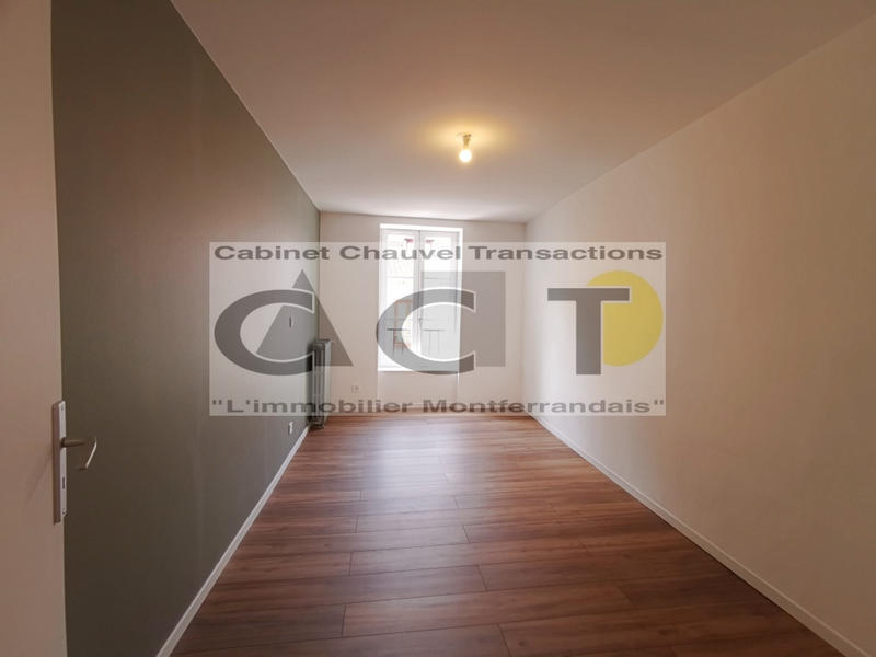 Appartement - 99 m² - 4 pièces