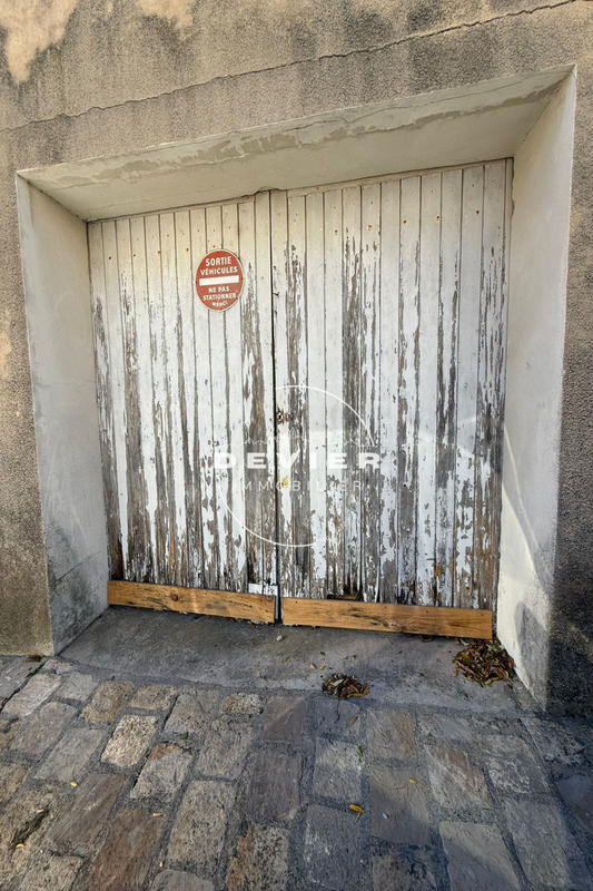 Parking / Garage - 57 m²