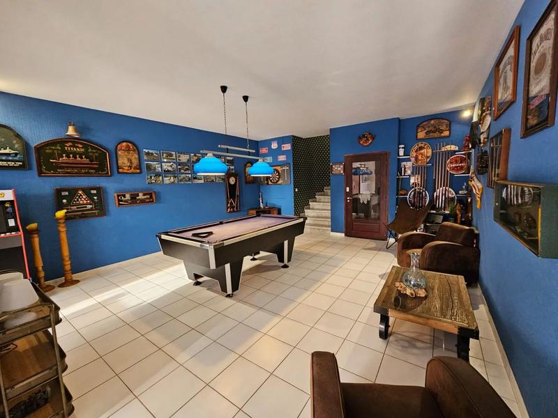 Propriété - 545 m² - 12 pièces