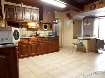 Maison de village - 90 m² - 4 pièces