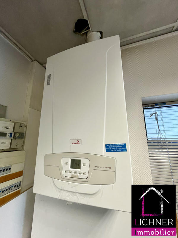 Local commercial - 96 m² - 5 pièces