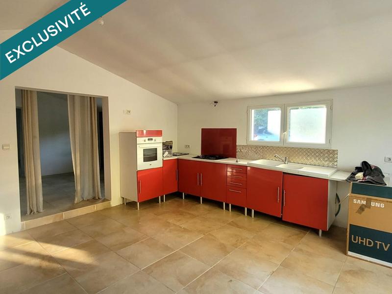 Maison - 221 m² - 5 pièces