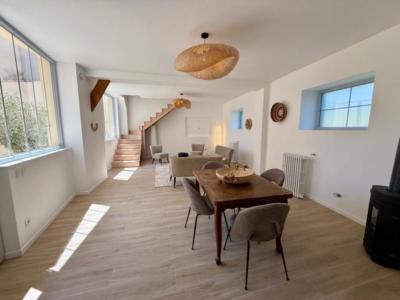 Maison ancienne - 177 m² - 8 pièces