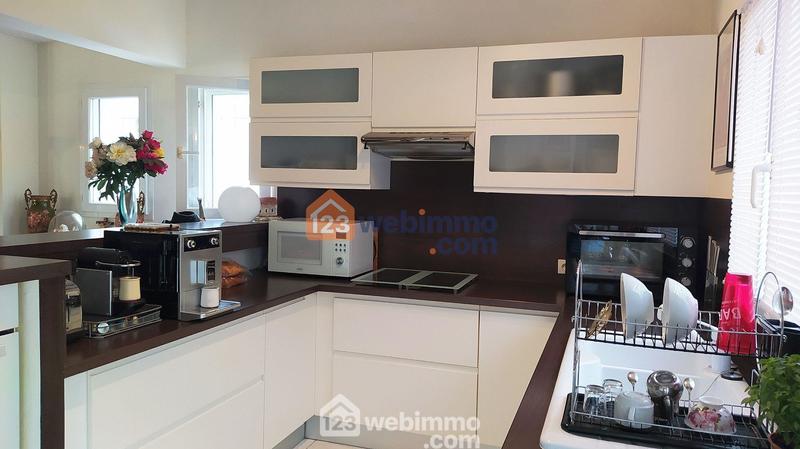 Maison - 320 m² - 10 pièces