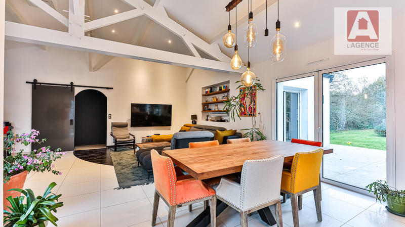 Maison - 180 m² - 6 pièces