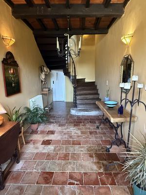 Maison ancienne - 242 m² - 8 pièces