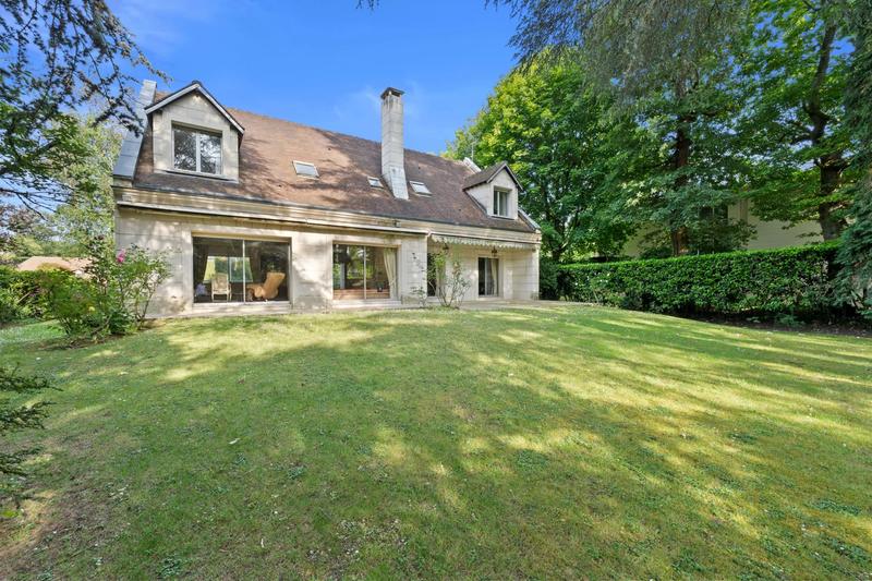 Villa - 286 m² - 8 pièces