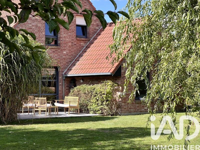 Maison - 202 m² - 6 pièces