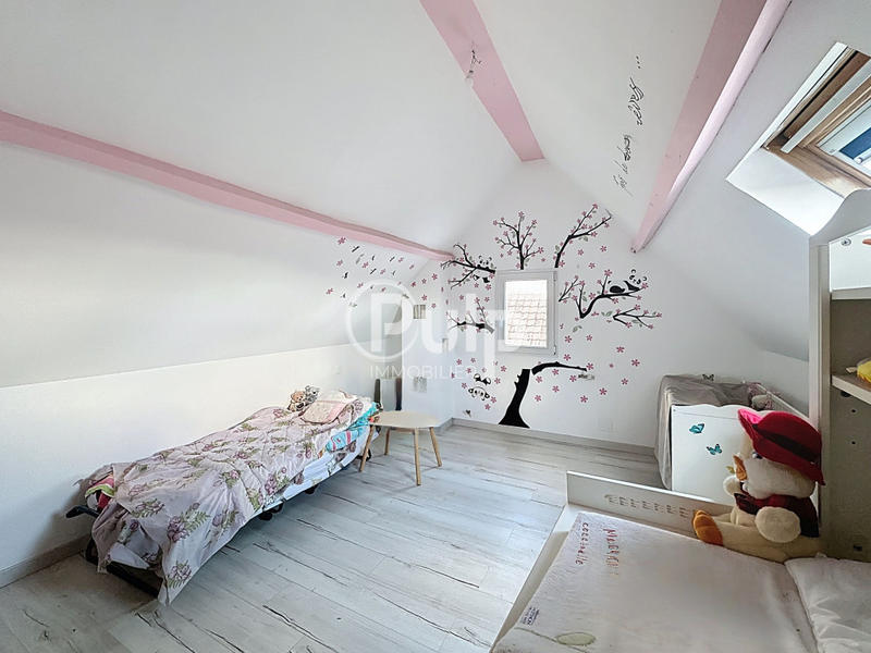 Maison - 153 m² - 11 pièces